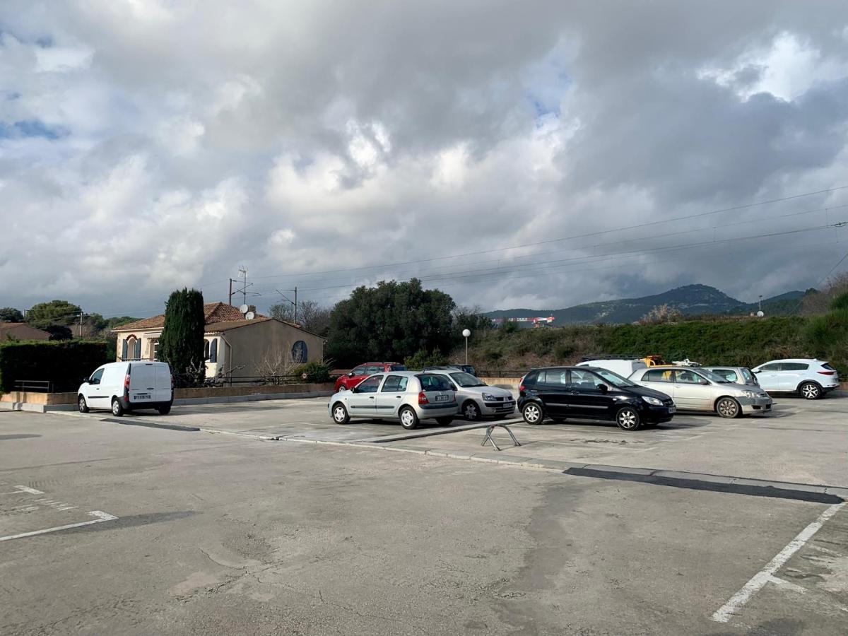 Studio Sanary-Sur-Mer Proche Gare ภายนอก รูปภาพ